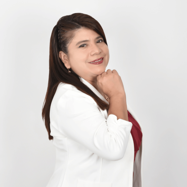 Elvira Romero - Contadora Certificada